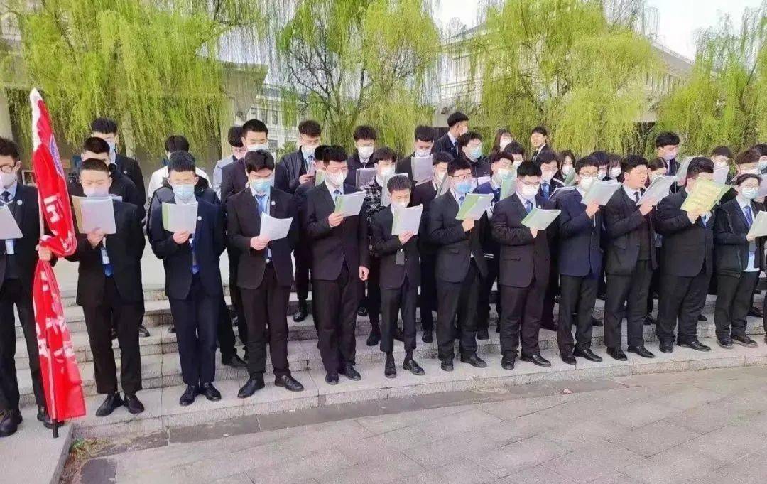 八維教育培訓學校高翻專業
