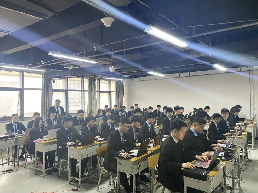 八維教育培訓學校專注人工智能專業培訓
