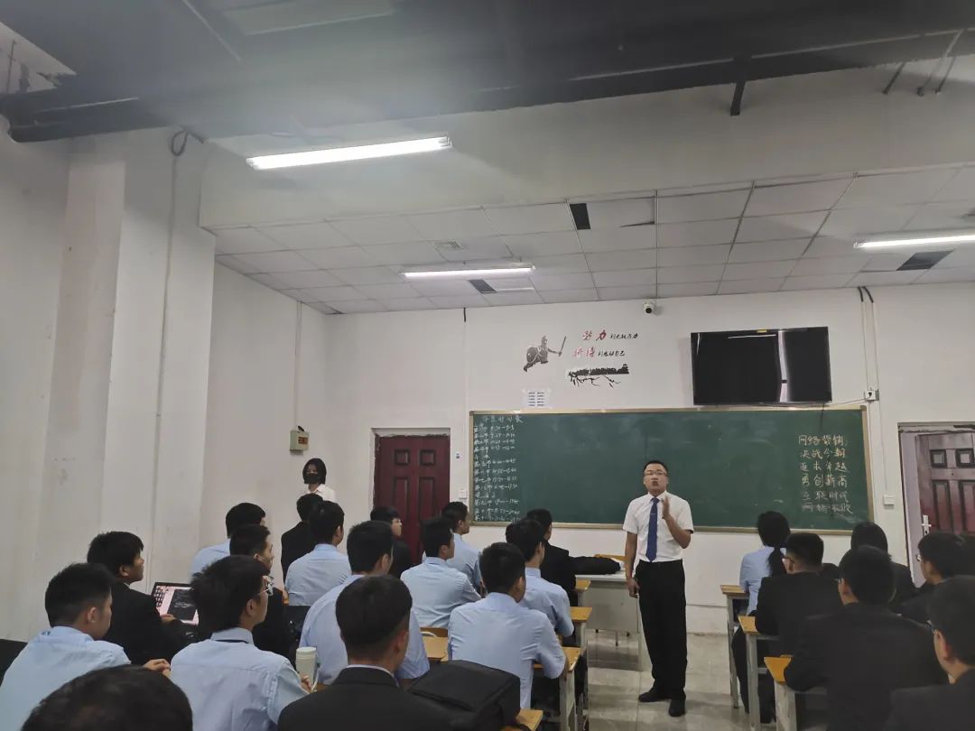 八維教育培訓學校專注人工智能專業培訓