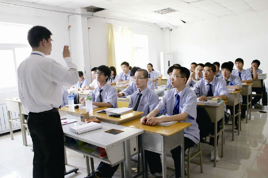 八維打造雙師型師資培育職場(chǎng)精英為學(xué)子未來鋪路