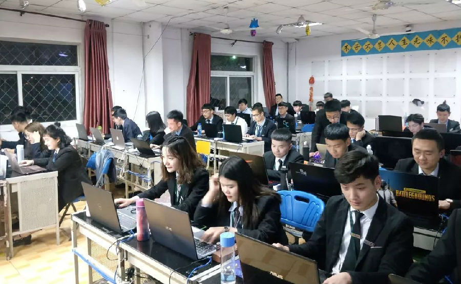 八維教育培訓(xùn)學(xué)校云計(jì)算專業(yè)就業(yè)前景廣闊