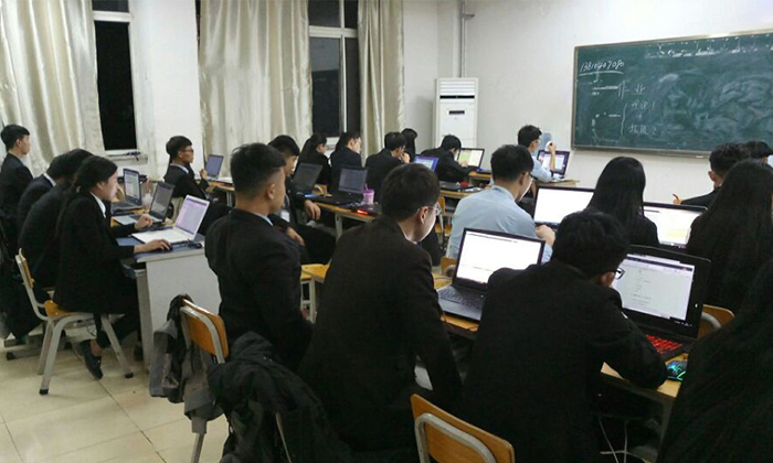 八維學(xué)校開設(shè)Python編程語言課程培訓(xùn)打造高端IT精英人才