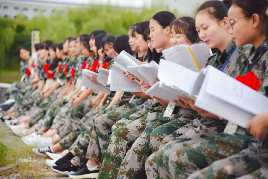 八維集團(tuán)為學(xué)員創(chuàng)造最優(yōu)學(xué)習(xí)環(huán)境打造IT領(lǐng)域最專業(yè)的教育品牌