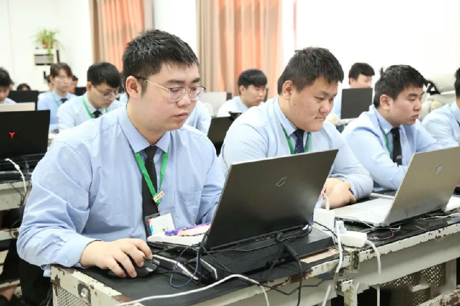 八維學校物聯網項目實訓打造物聯網專業人才培養新模式