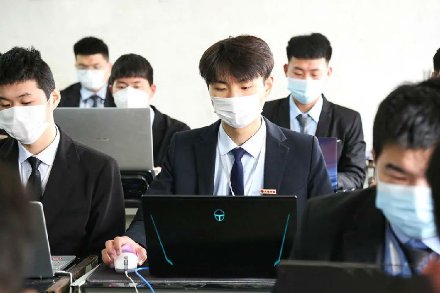 八維集團(tuán)推動(dòng)教育培訓(xùn)質(zhì)量提升引領(lǐng)IT培訓(xùn)領(lǐng)域發(fā)展培養(yǎng)IT領(lǐng)域人才