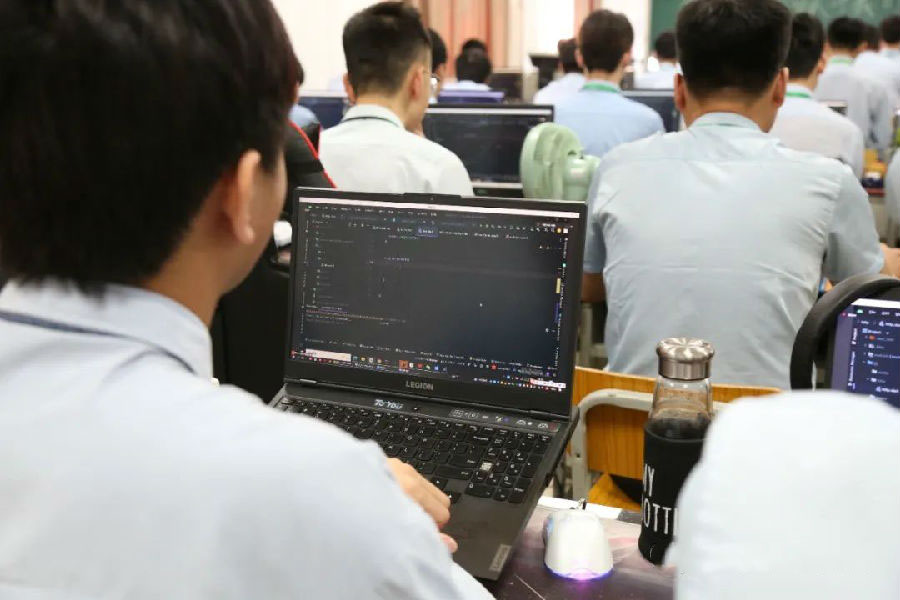 八維集團結合實際產業需求打造行業優秀專業人才