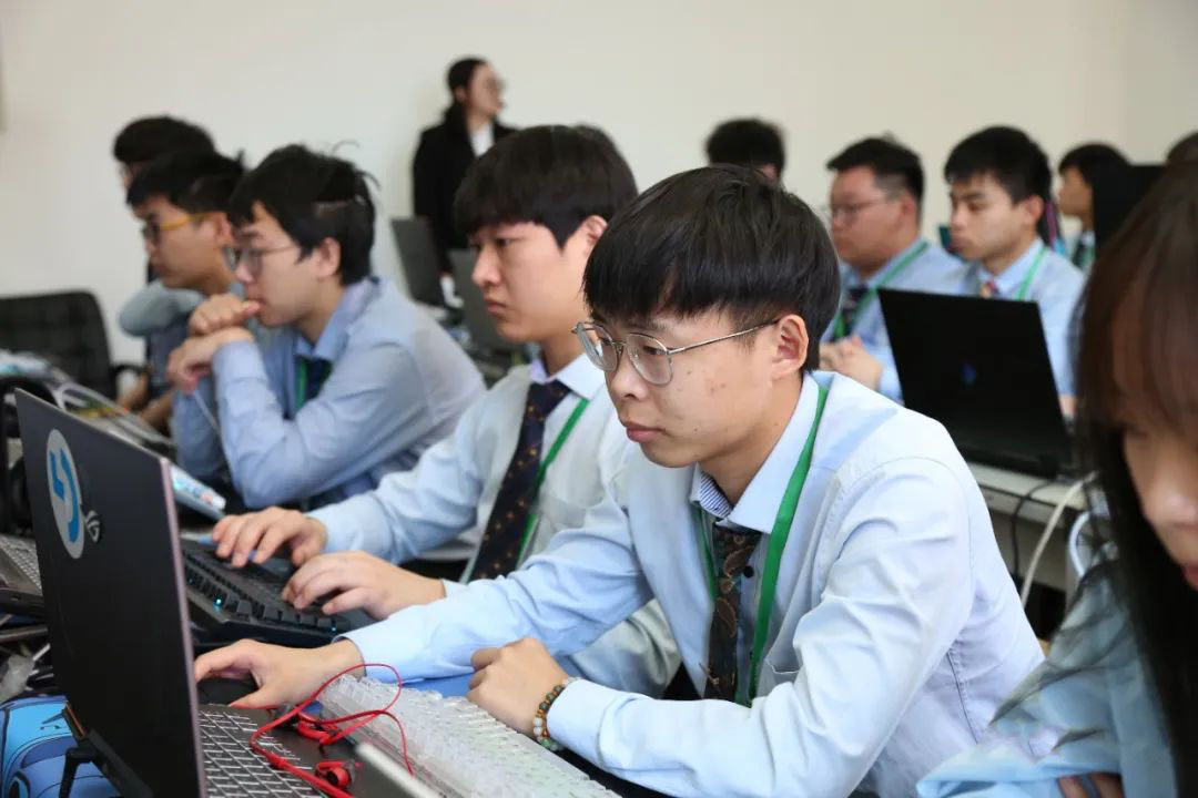 八維教育推出優質IT培訓課程引領人工智能學習新時代