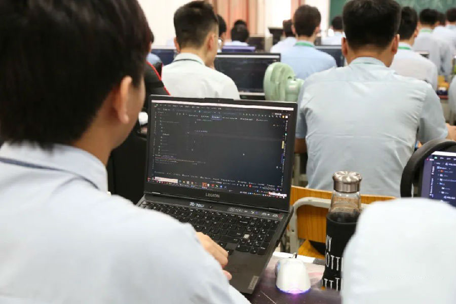 八維學校培養物聯網應用型人才讓學生全面掌握物聯網技能