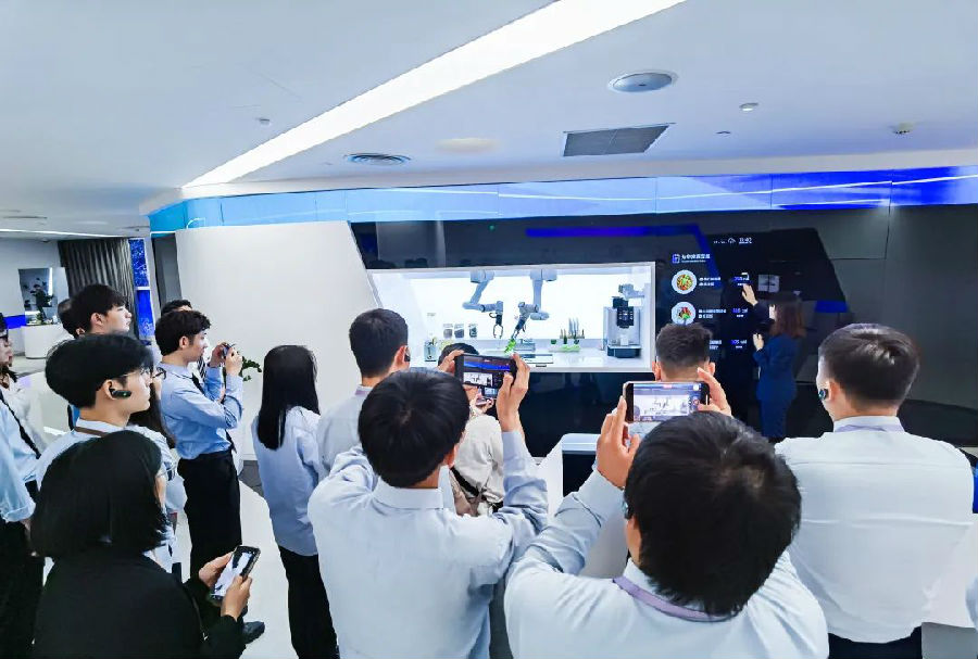 八維教育開創學子技術職業發展之路打造數字化新興行業專業人才