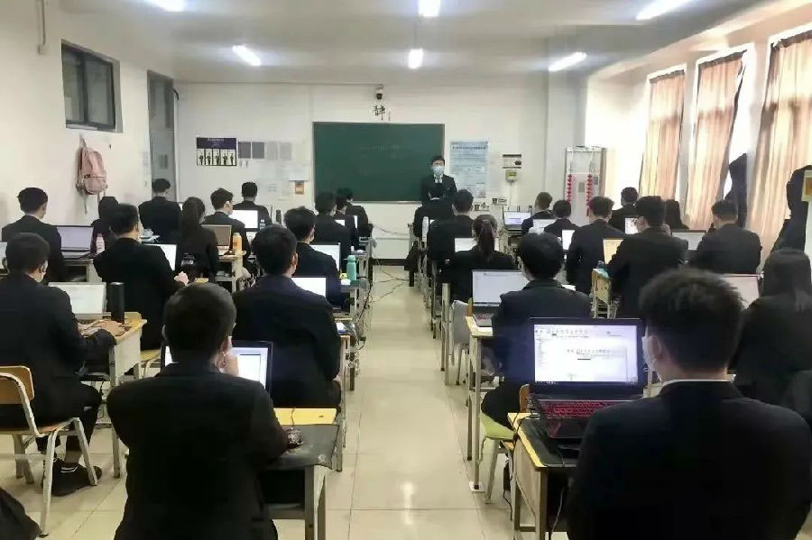 八維教育智能化教學(xué)模式讓你持續(xù)增加職場競爭力
