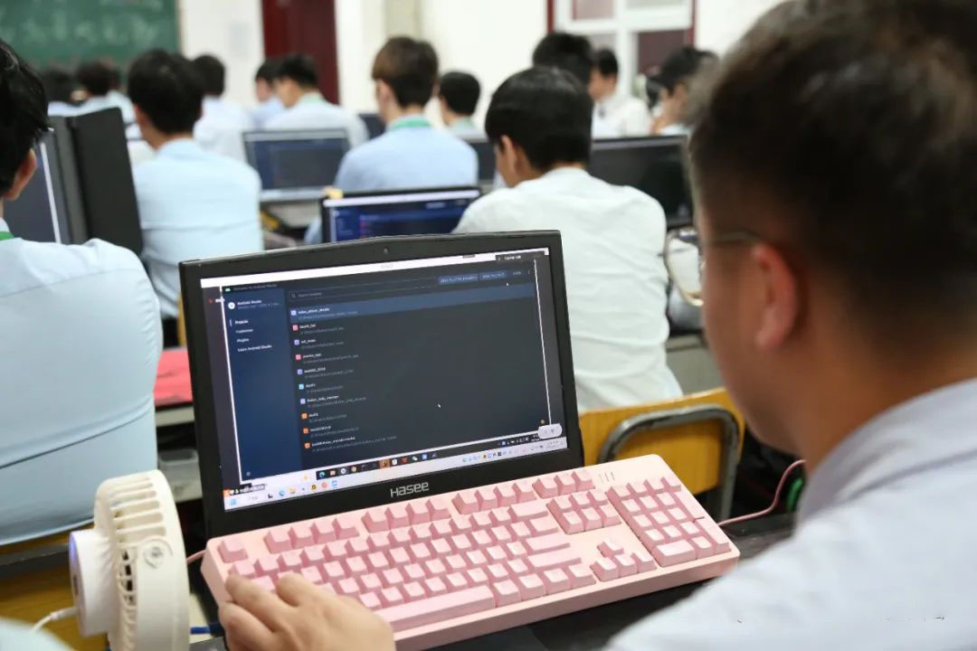 八維學校解讀數字經濟安全關鍵技術鑄造網絡安全的鋒線