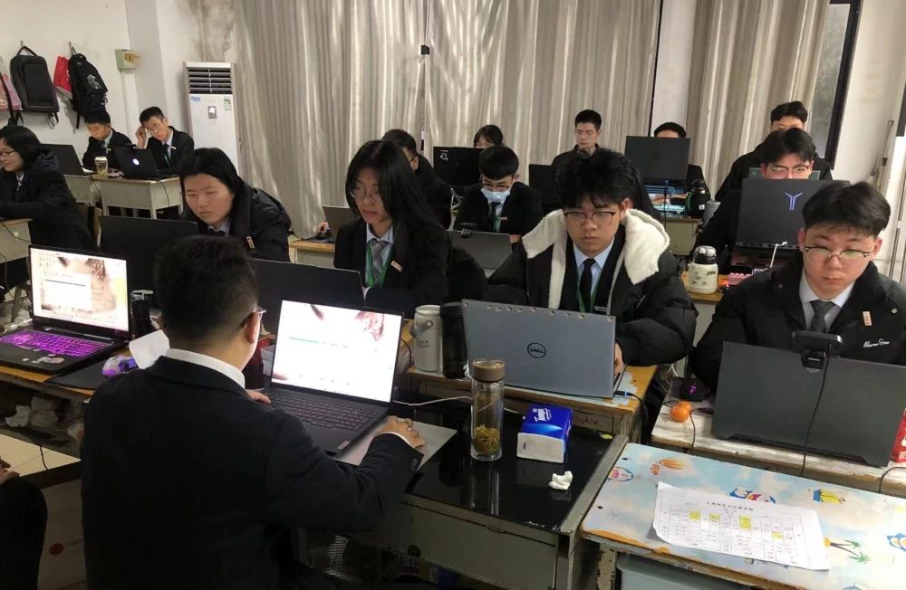 八維職業學校軟件測試工程師培訓課程