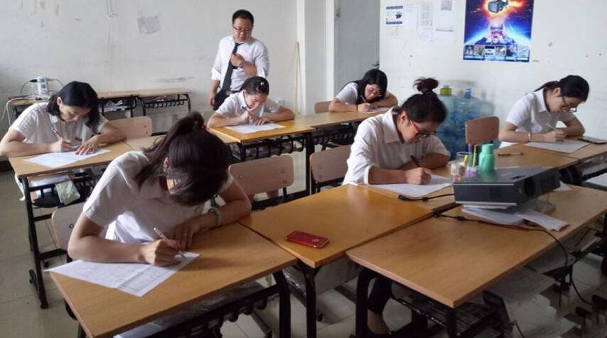 八維教育鑄就行業(yè)頂尖人才打造未來職場(chǎng)就業(yè)的黃金跳板