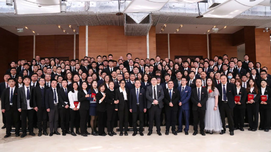 八維教育文化先行就業(yè)團(tuán)隊(duì)共筑“人人成功”之路