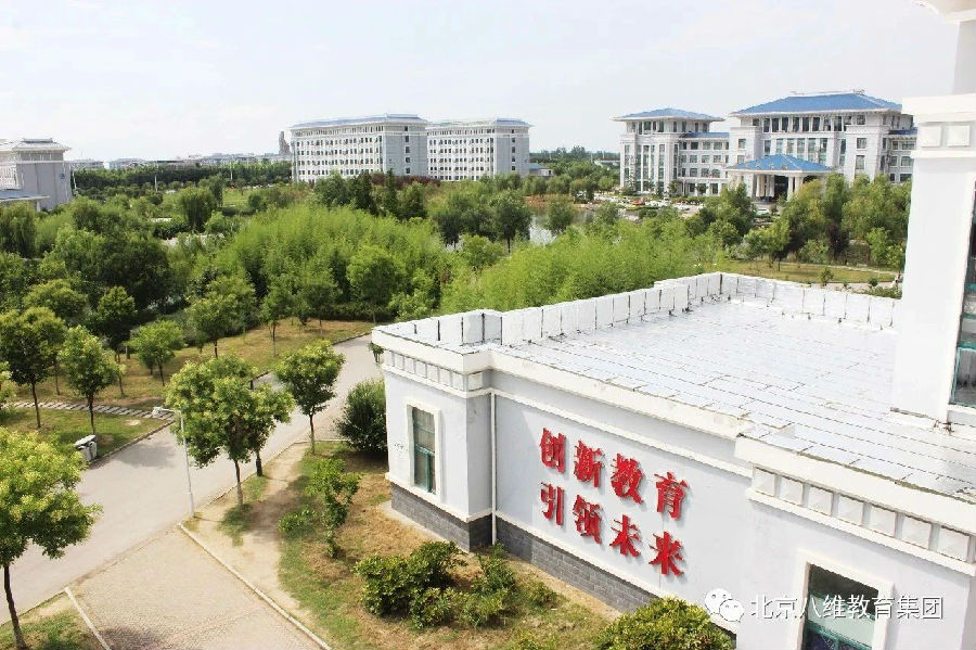 八維學校匠心打造AI課程引領學子邁向智能新紀元