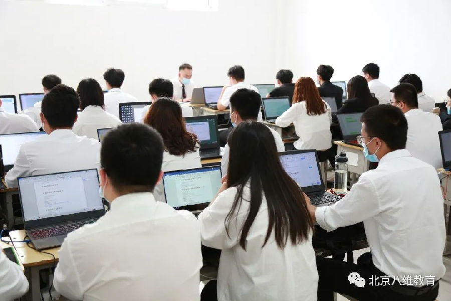江蘇云計算培訓機構哪個口碑好推薦八維職業學校的理由