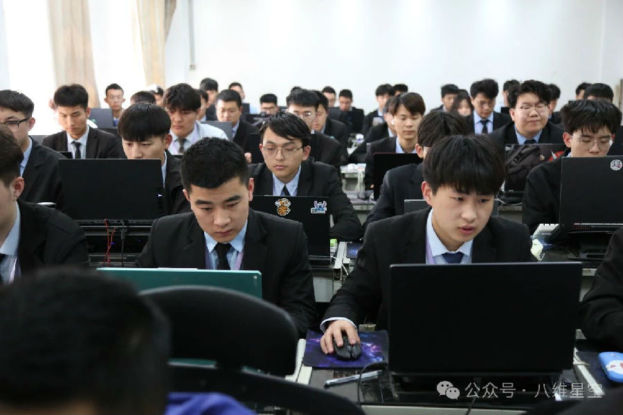 八維教育國際新媒體專業(yè)直播運(yùn)營管理實(shí)戰(zhàn)班開課啦