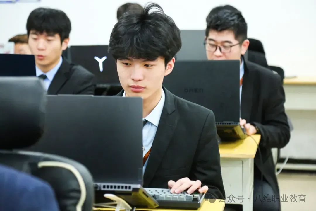 江蘇宿遷八維學校AI領域的教育先鋒打造卓越科技未來的先鋒力量