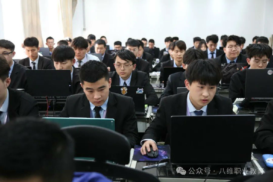 江蘇宿遷八維教育塑造頂尖數(shù)字人才引領(lǐng)科技潮流新紀元