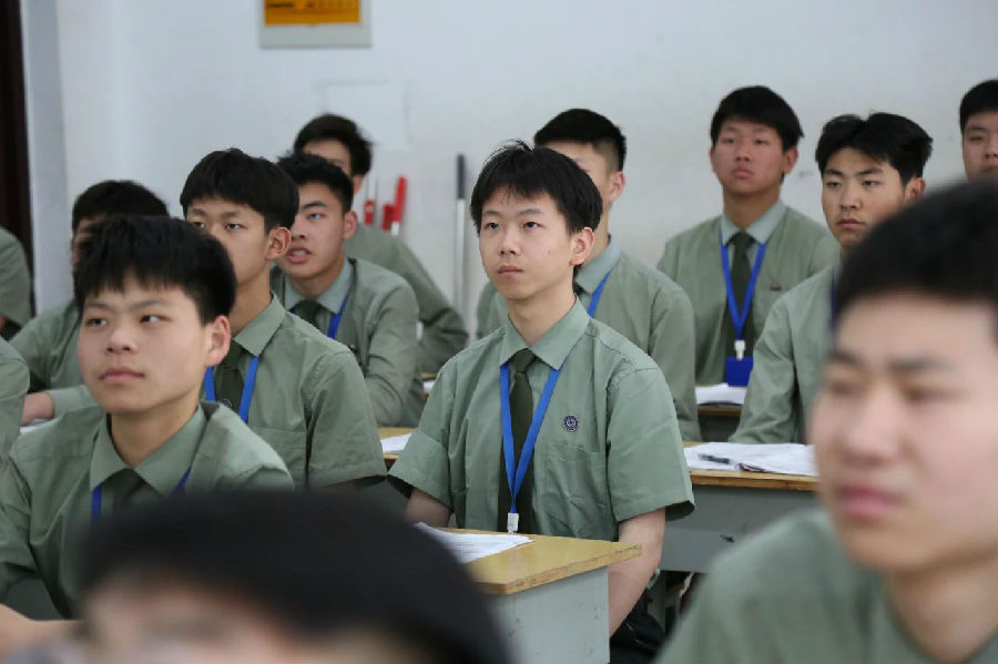 八維職業(yè)學(xué)校解鎖互聯(lián)網(wǎng)熱門專業(yè)的新視角開啟你的職業(yè)人生新篇章