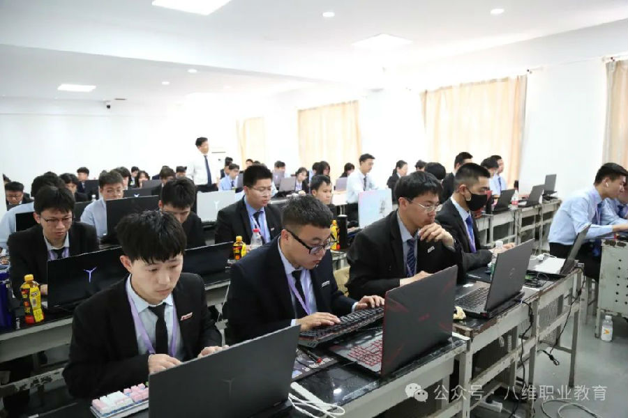八維職業學校解鎖未來就業新機遇打造未來數字精英的搖籃