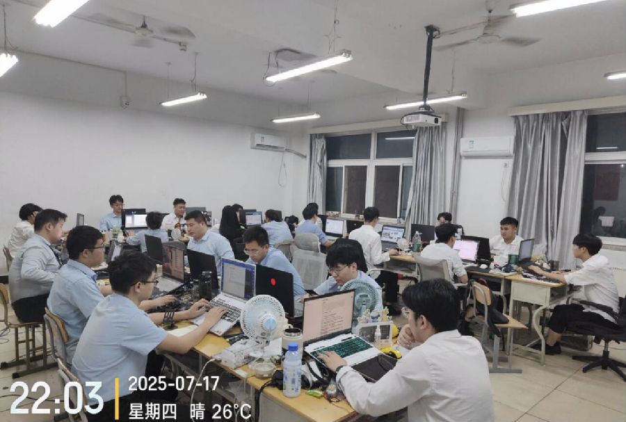 八維職業(yè)學(xué)校解鎖人工智能黃金四類項目賽道鑄就未來科技精英的搖籃