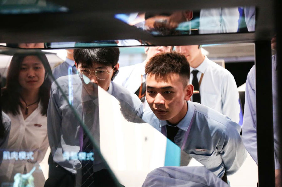 八維職業(yè)學(xué)校重塑職業(yè)新技能鍛造未來職場精英人才