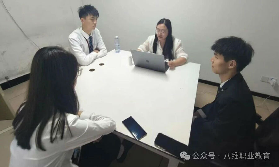 八維職業學校與鴻渡科技合作項目試播首戰告捷