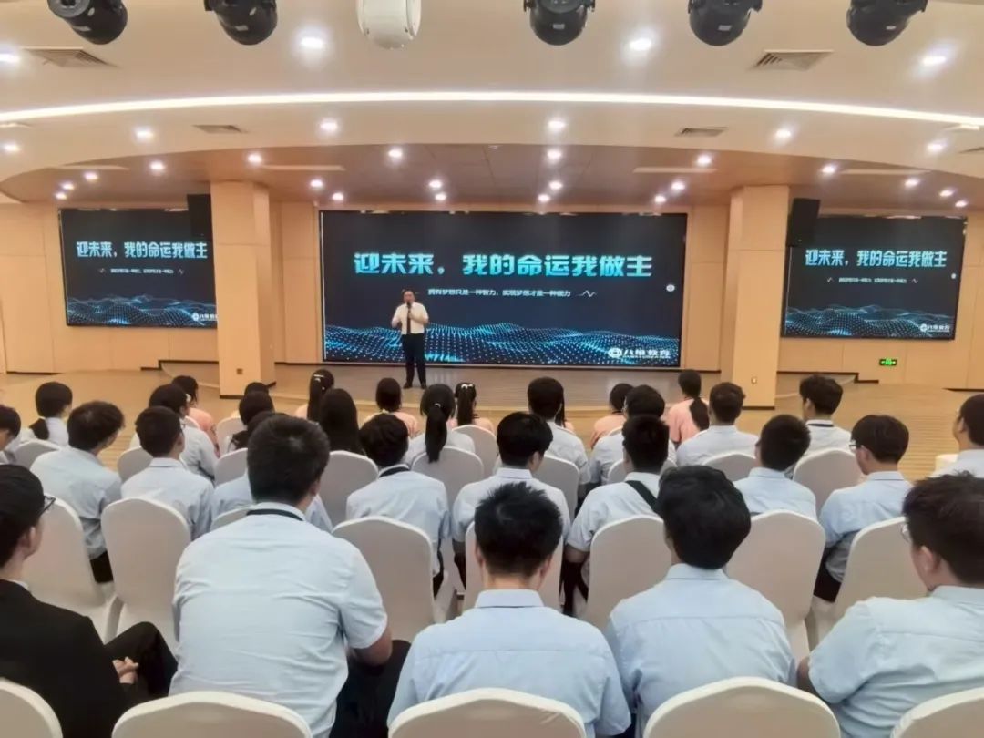 八維職業學校高奏凱歌就業捷報如期而至