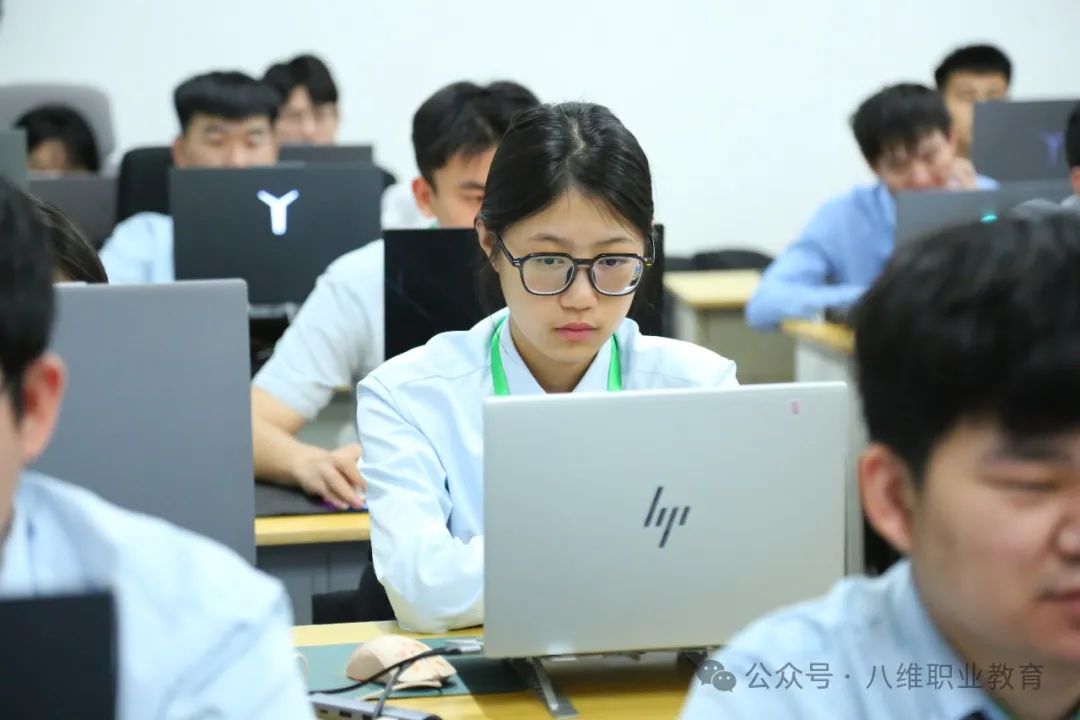 八維職業學校解鎖人工智能未來新征程鑄就行業AI精英人才