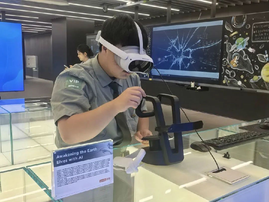 八維職業學校為年輕夢想搭建舞臺共筑游戲開發精英人才黃金路