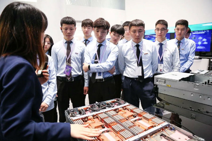 八維職業學校打造職場精英的孵化器開啟職場進階的黃金鑰匙