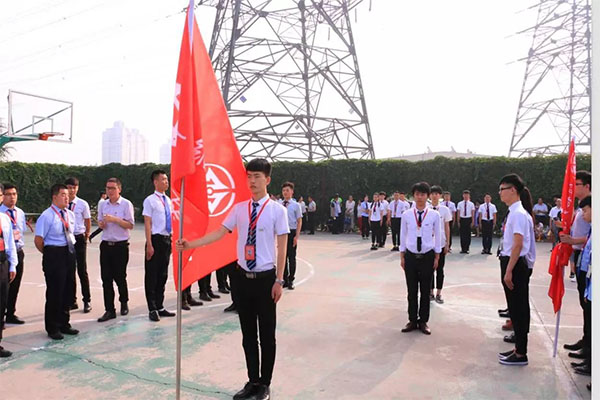 八維職業(yè)學(xué)校網(wǎng)絡(luò)工程專業(yè)學(xué)子學(xué)習(xí)生活風(fēng)采