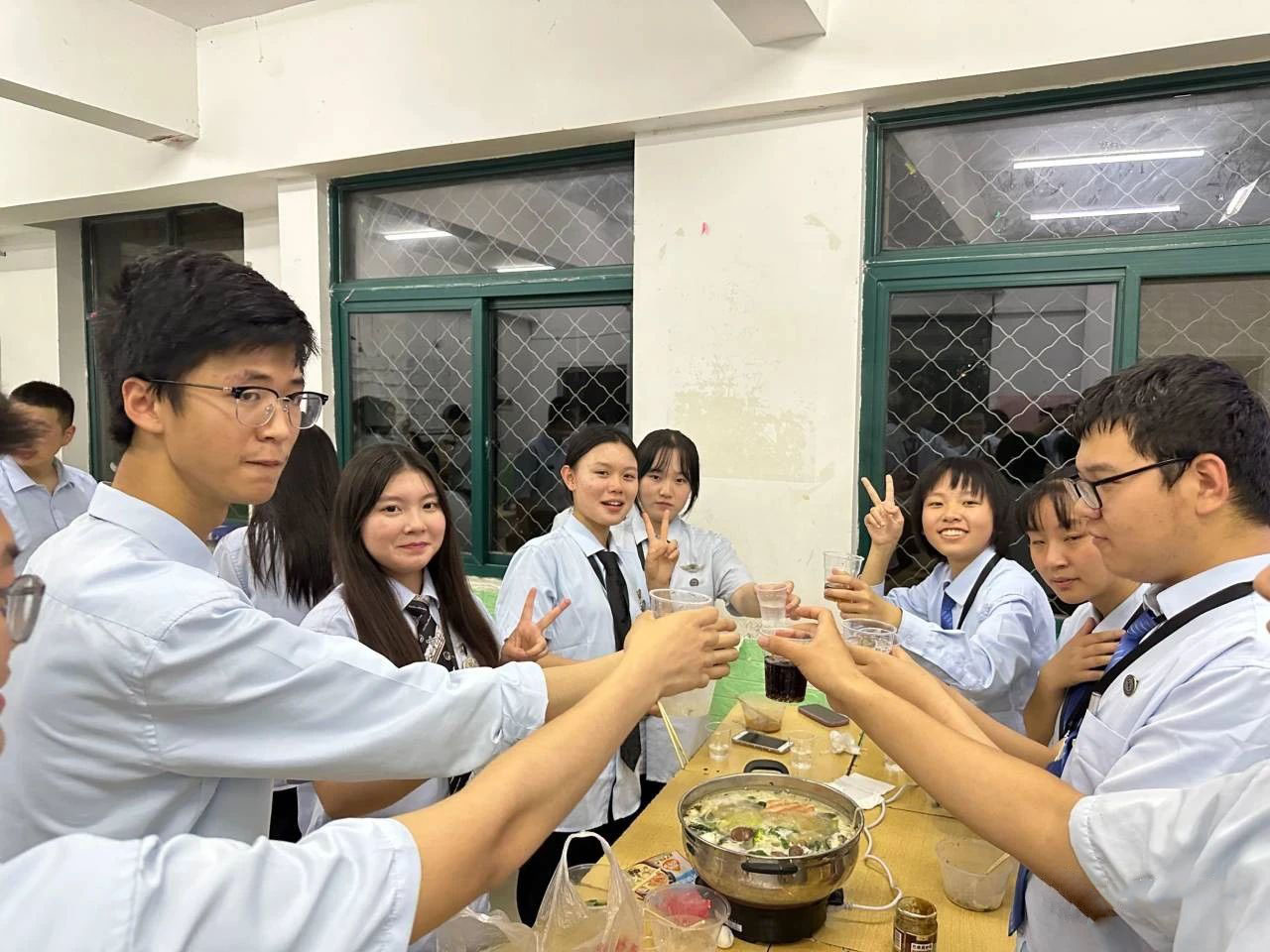 八維職業(yè)學(xué)校網(wǎng)絡(luò)工程專(zhuān)業(yè)學(xué)子學(xué)習(xí)生活風(fēng)采