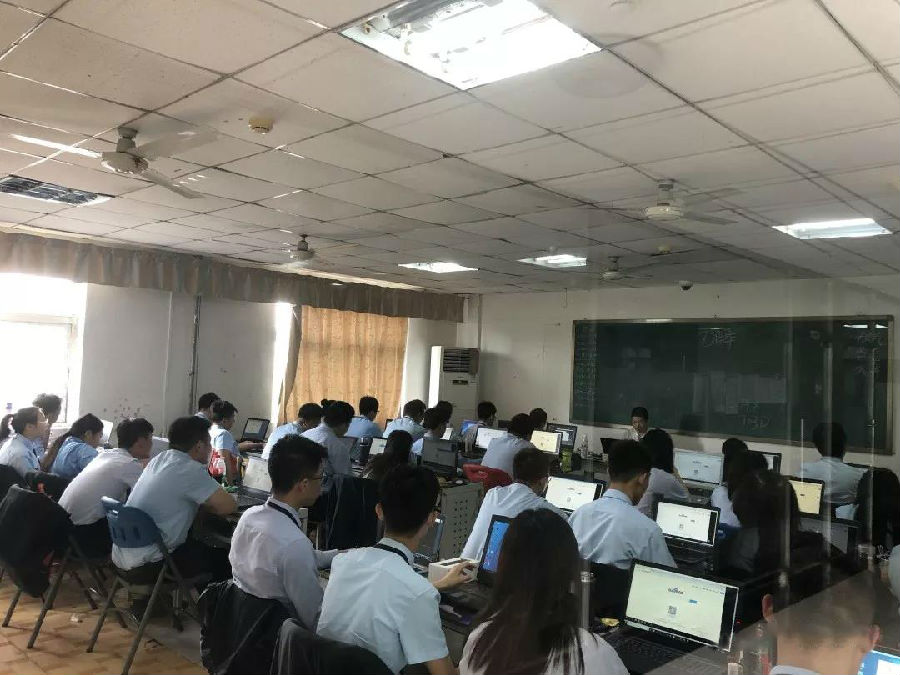 初中生Python編程培訓機構哪家好？