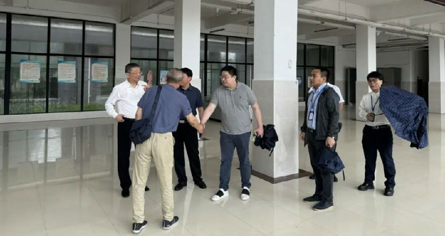 交流聚合力 互鑒促發展 | 臨港產業大學一行到八維上海校區參觀交流