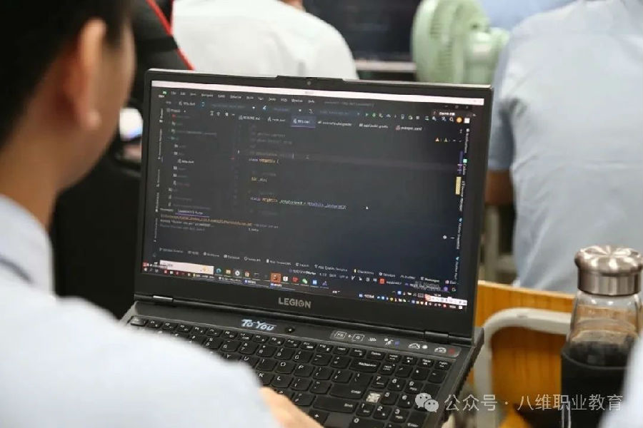 八維學校java課程：掌握編程之魂，鑄就未來科技精英！