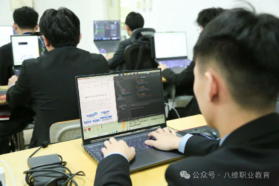 江蘇宿遷八維教育：人工智能領(lǐng)域的教育先鋒，打造未來科技精英